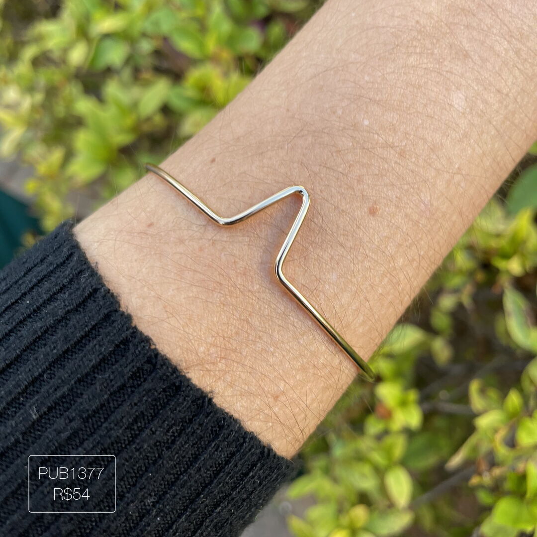 Bracelete Aberto V Liso Dourado